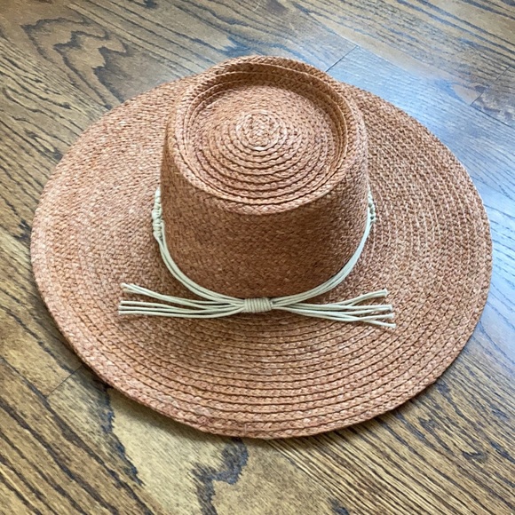⭐️Straw Boater Hat⭐️ - Picture 2 of 5